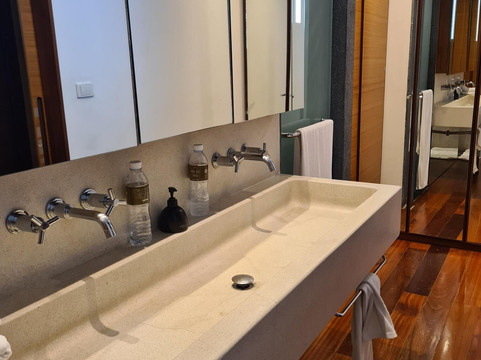 查瓦度假村主图