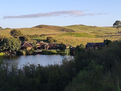 Hobbiton Movie Set