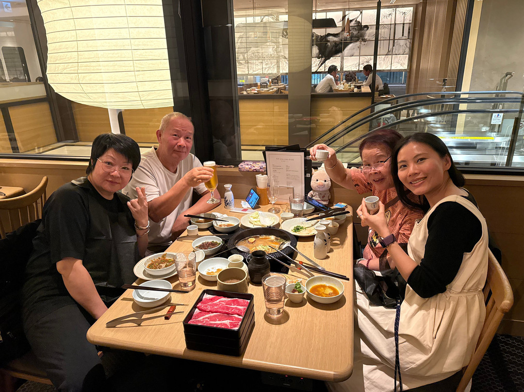 MO-MO-PARADISE Akihabara