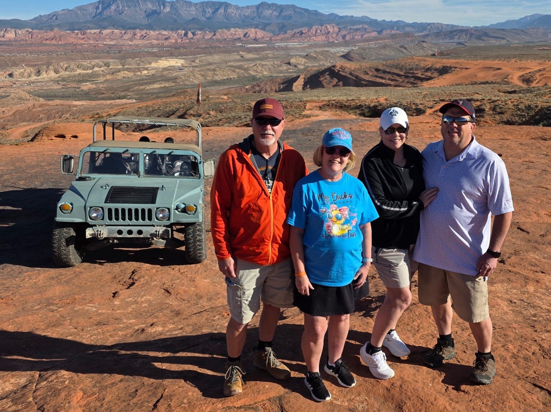 Red Rock Humvee Tours-哈里肯必去景点