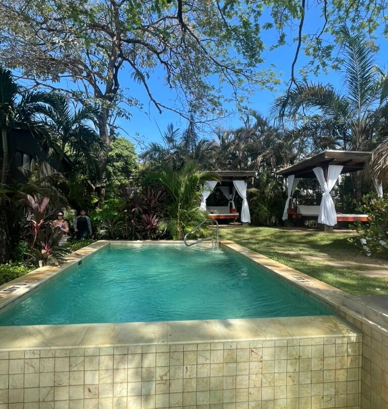 伊甸园酒店主图