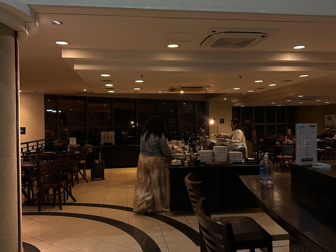蒙雷阿莱普拉斯瓜鲁柳斯国际机场酒店主图