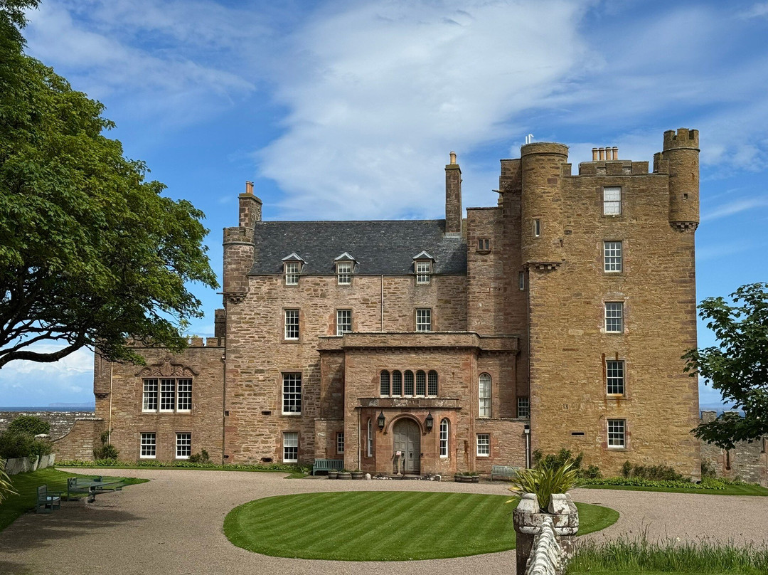 The Castle & Gardens of Mey-Thurso必去景点