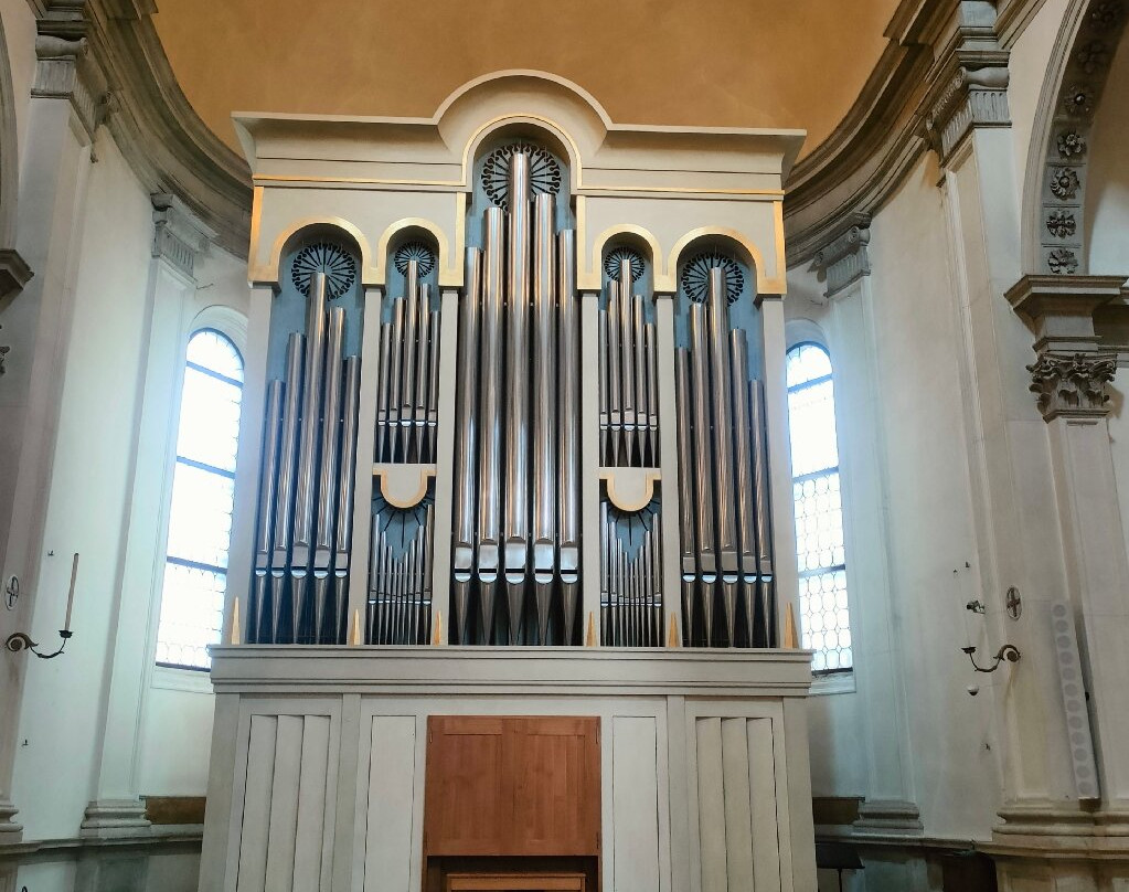 Cattedrale di San Pietro Apostolo-特雷维索必去景点