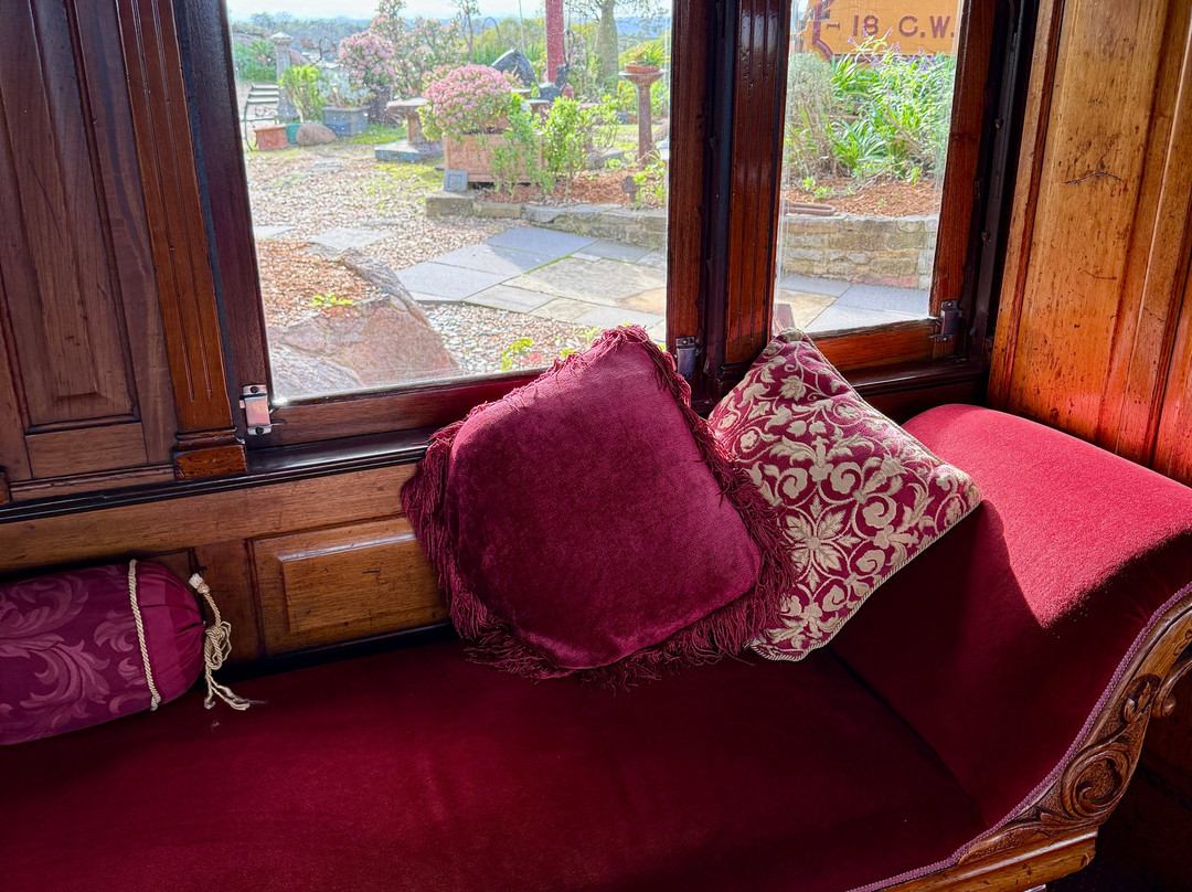 Ruwenzori Retreat主图