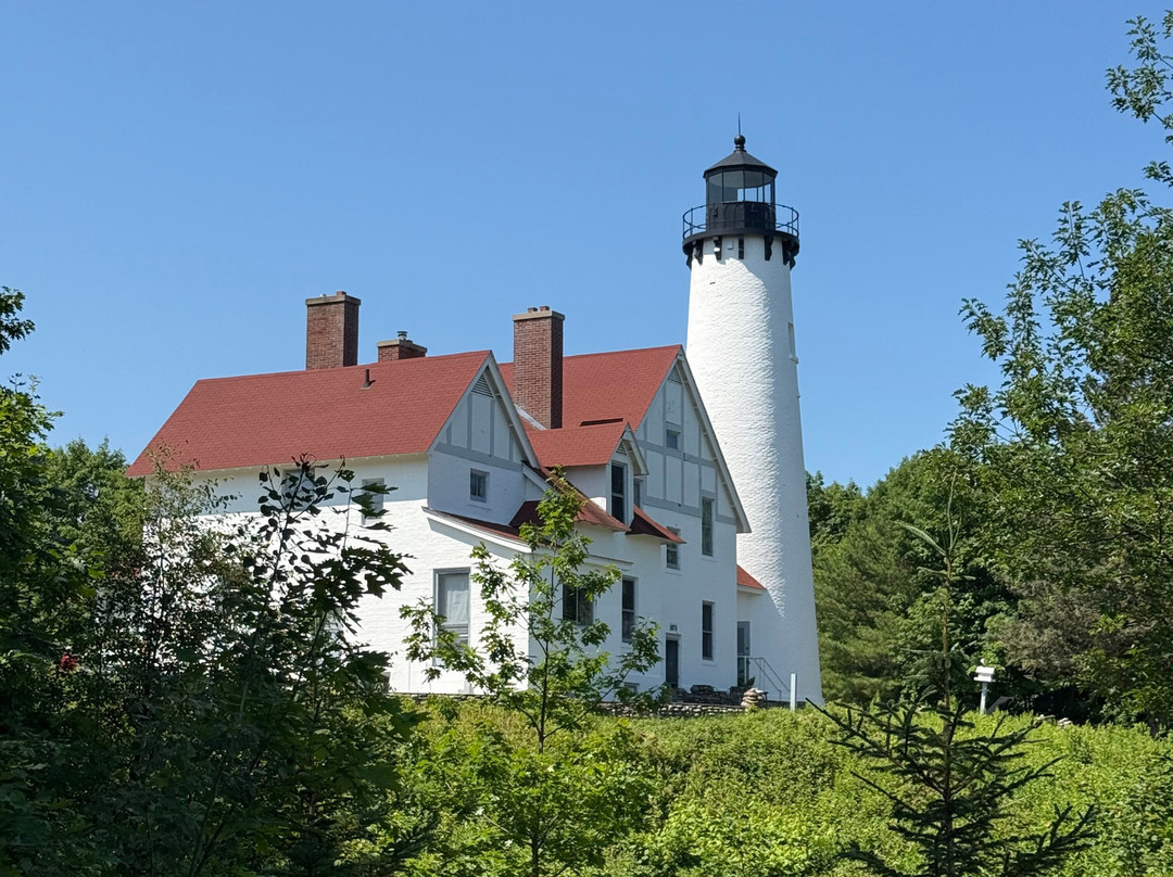 Point Iroquois Light Station-Brimley必去景点