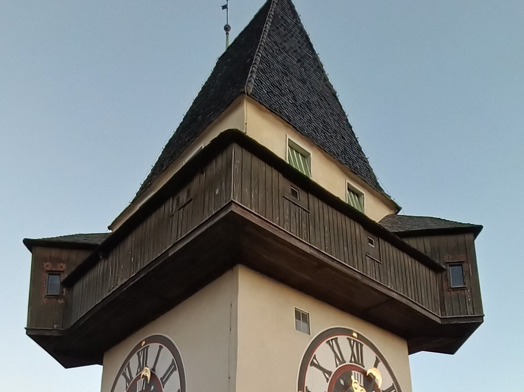 Uhrturm-格拉茨城必去景点