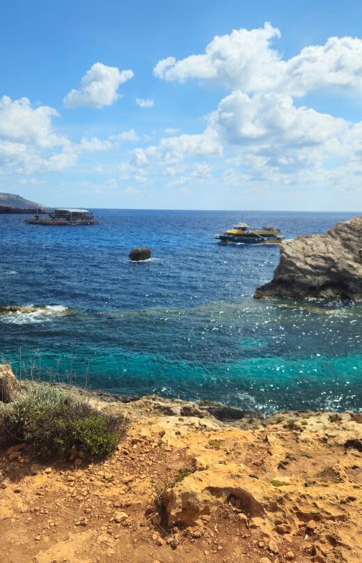 Alex's Cave-Comino必去景点