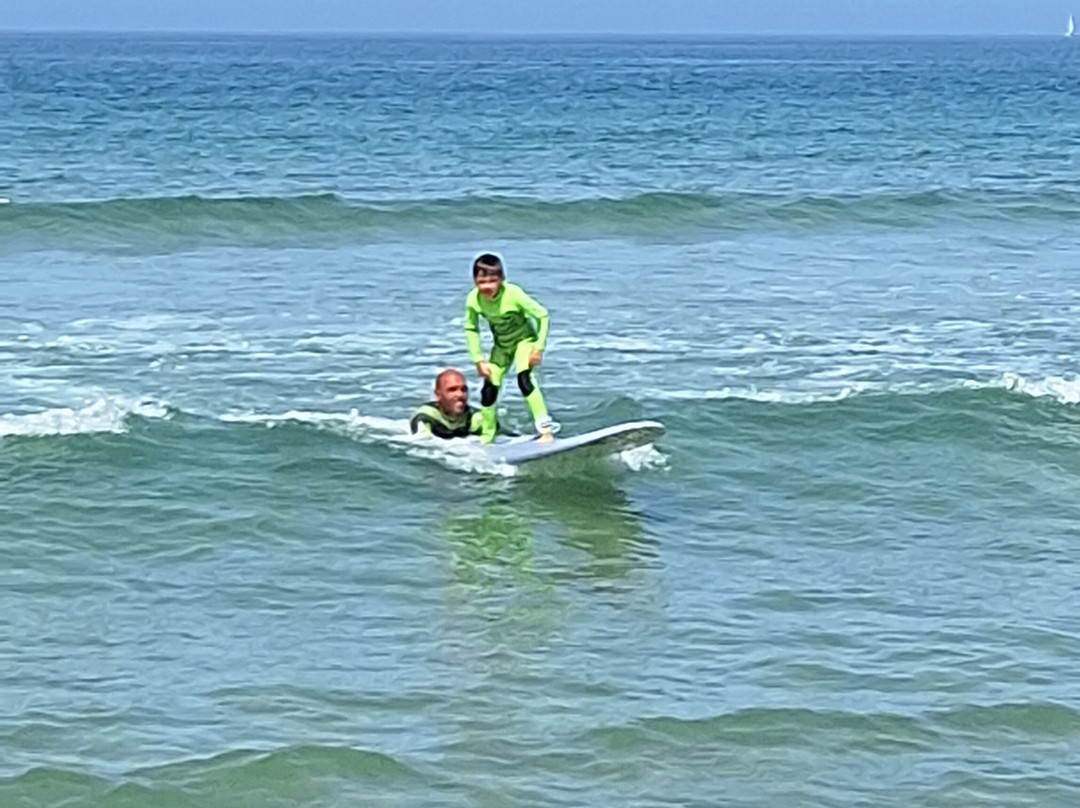 Dude Surf School-菲盖拉达福什必去景点