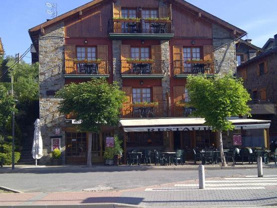 松鼠酒店主图