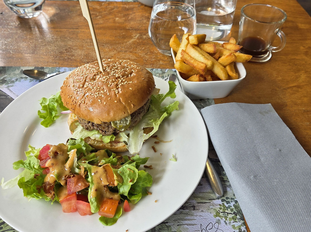 Quarre-les-Tombes酒店住宿-Chalet du Montal