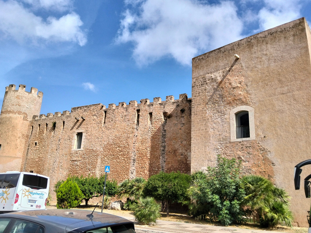 Castello dei Conti di Modica-Alcamo必去景点