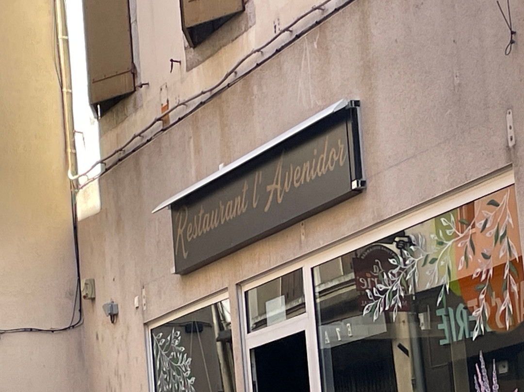 L 'avenidor