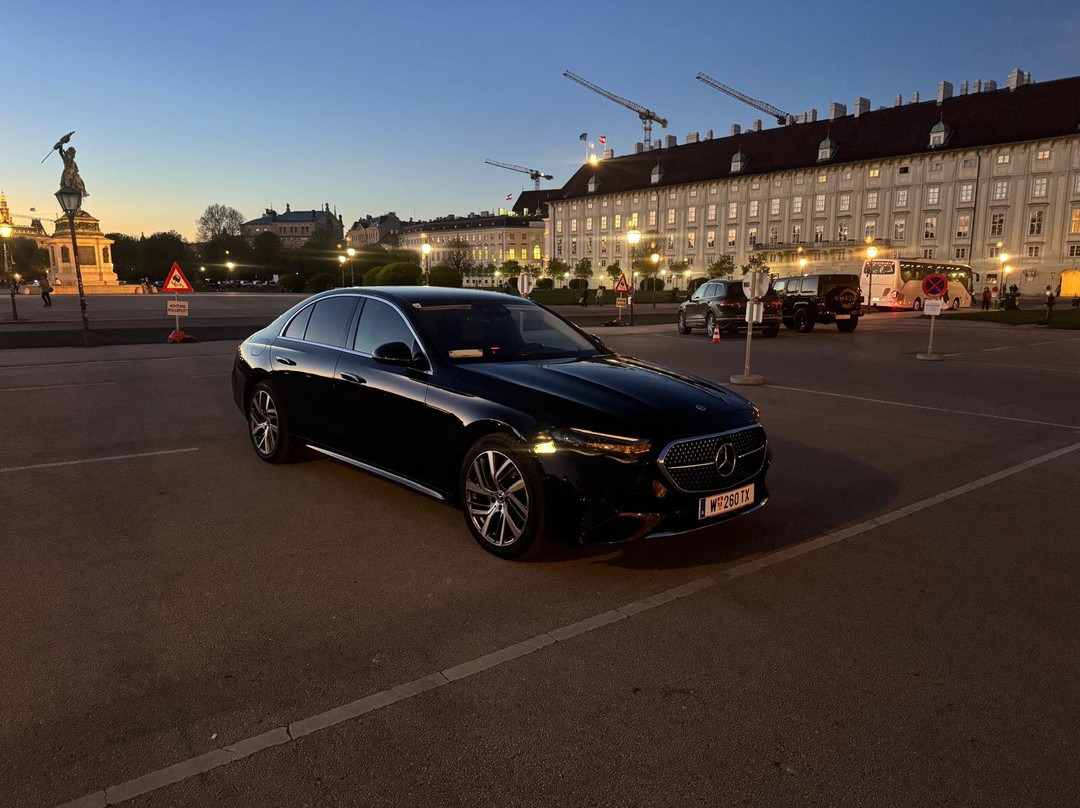 Vienna Airport Cab-维也纳必去景点