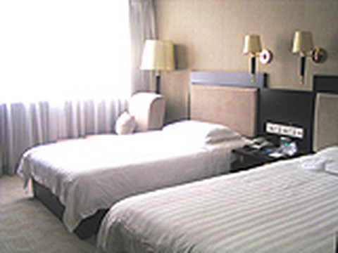 青岛五四广场香港中路兰欧国际酒店主图