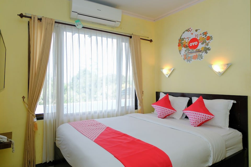 OYO 887 Green Hill Hotel And Convention Center