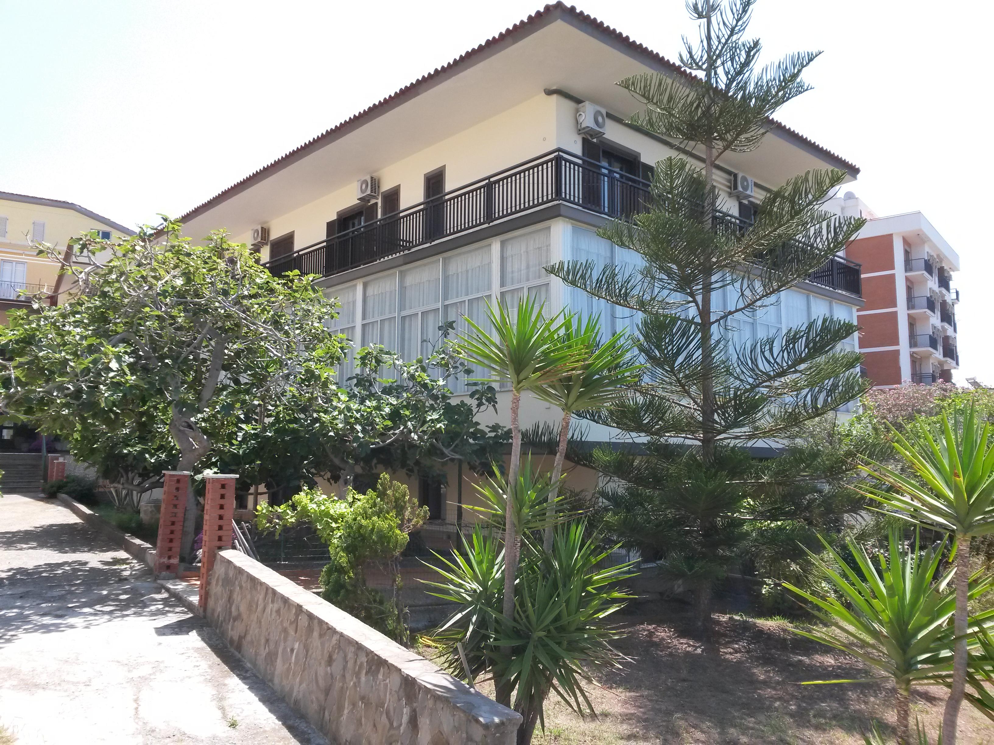 Hotel Girasole-官方