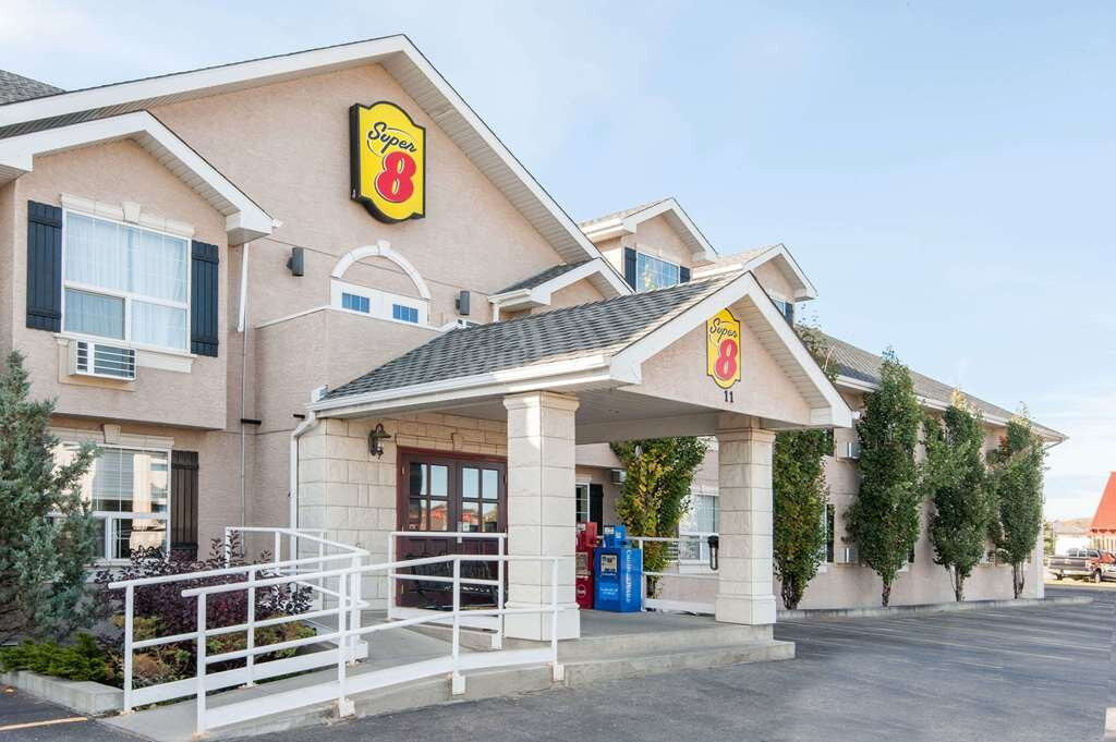 Super 8 by Wyndham Cochrane主图