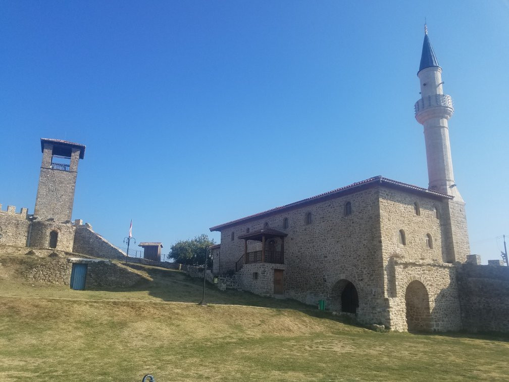 Plazhi San Pietro旅游景点-Preza Castle