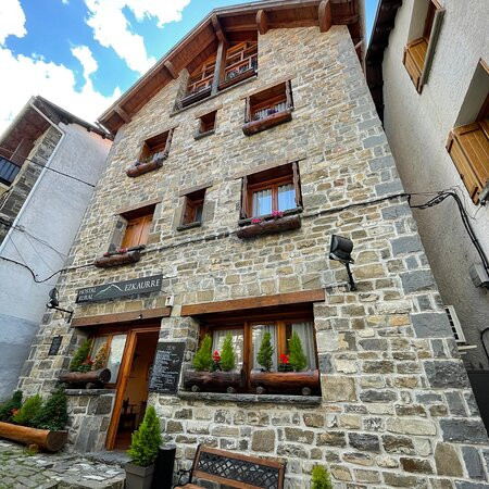 Hostal Ezkaurre主图