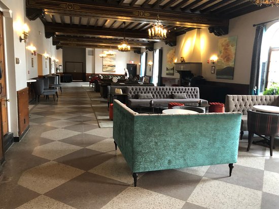 Hotel Saranac, Curio Collection by Hilton-商务中心/多功能厅