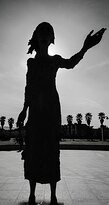 Monumento a la Madre del emigrante景点图片