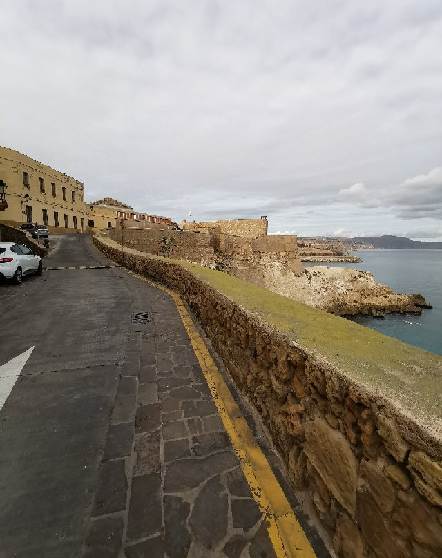 Paseo del Faro-梅利利亚必去景点