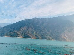 Chamera Lake景点图片