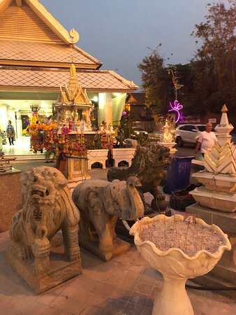 Chao Por Lak Muang Khon Kaen Shrine景点图片