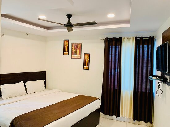 Hotel Oak by Signature Group主图