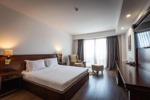 Sky Hotel主图