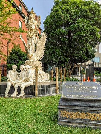 Off the Mall Tours-华盛顿特区必去景点