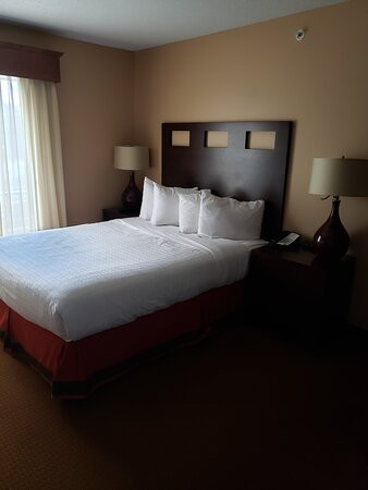 GrandStay Hotel & Suites La Crosse主图