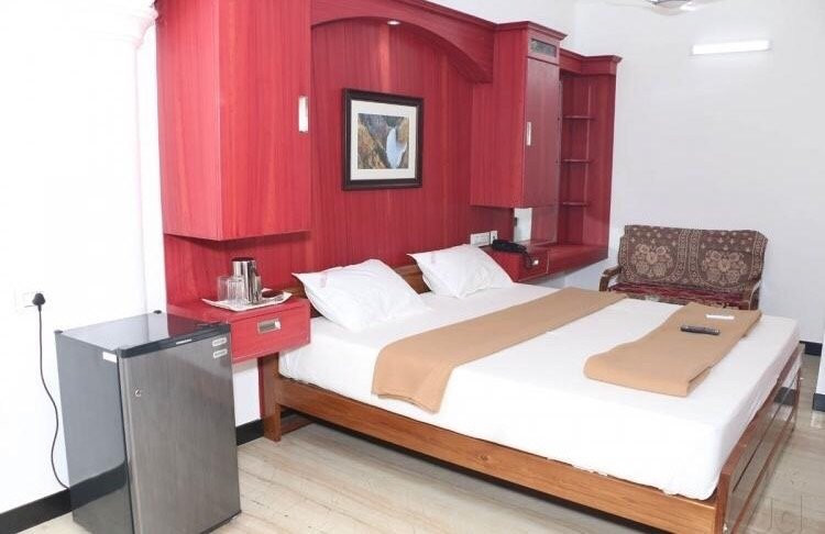 Ramesh Iyer Hotel