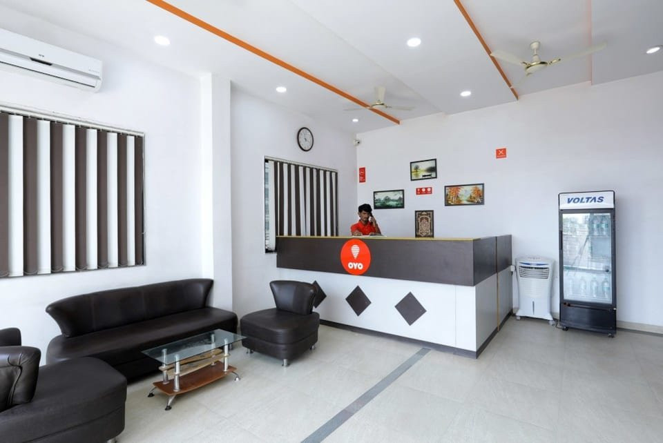 OYO 12810 Hotel Iris主图