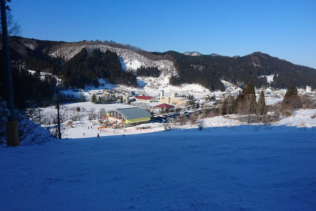 温泉滑雪场景点图片