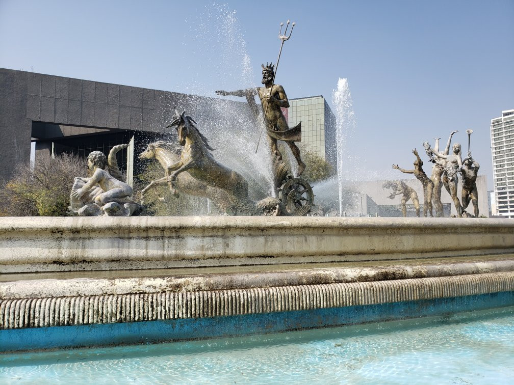 Fuente de la Vida o Neptuno景点图片