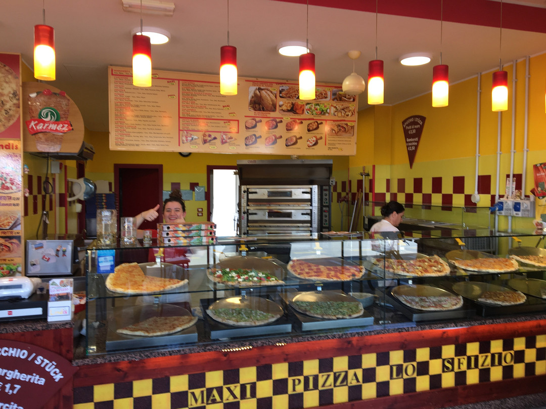 Bibione Pineda餐馆和美食-Lindis Maxipizza