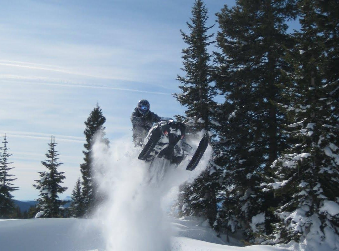 SELFSPONSORED Snow & Dirt-Dumont必去景点