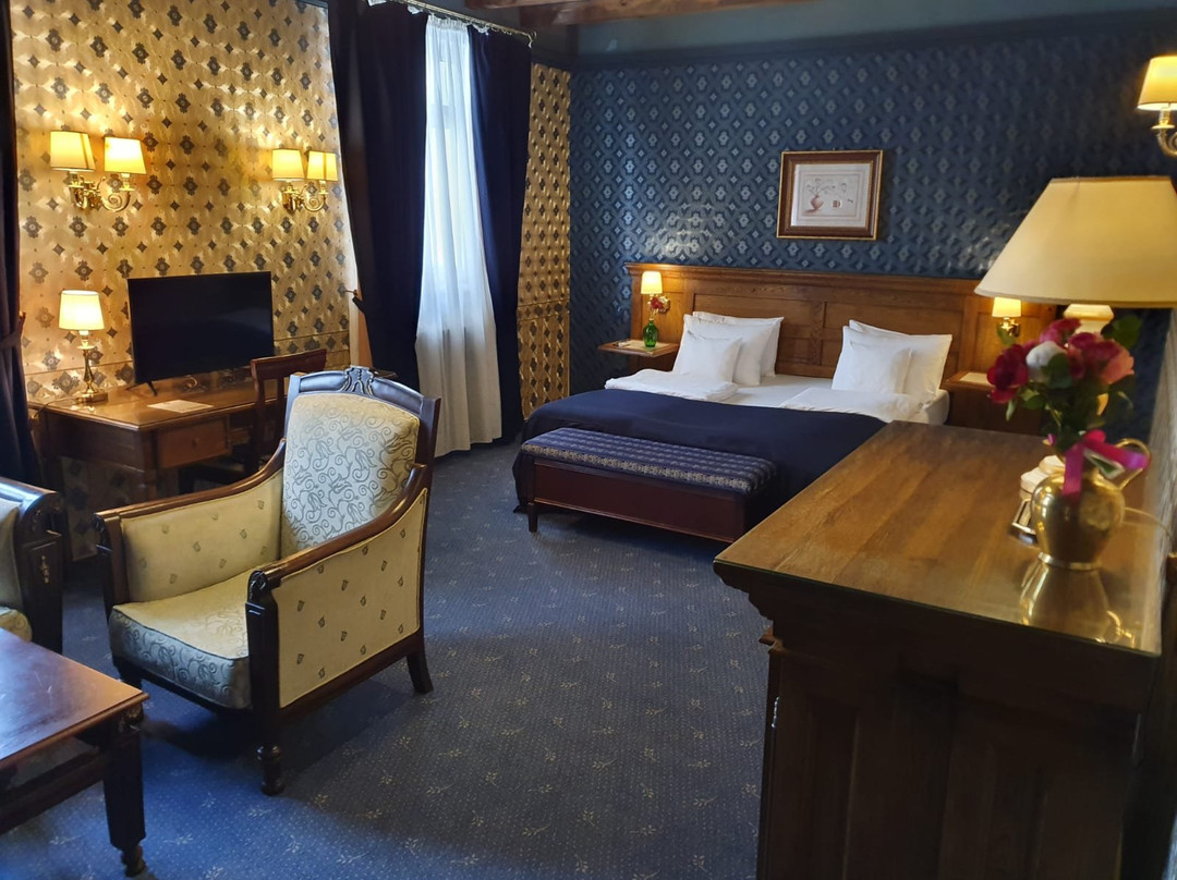 Atrium Boutique Hotel