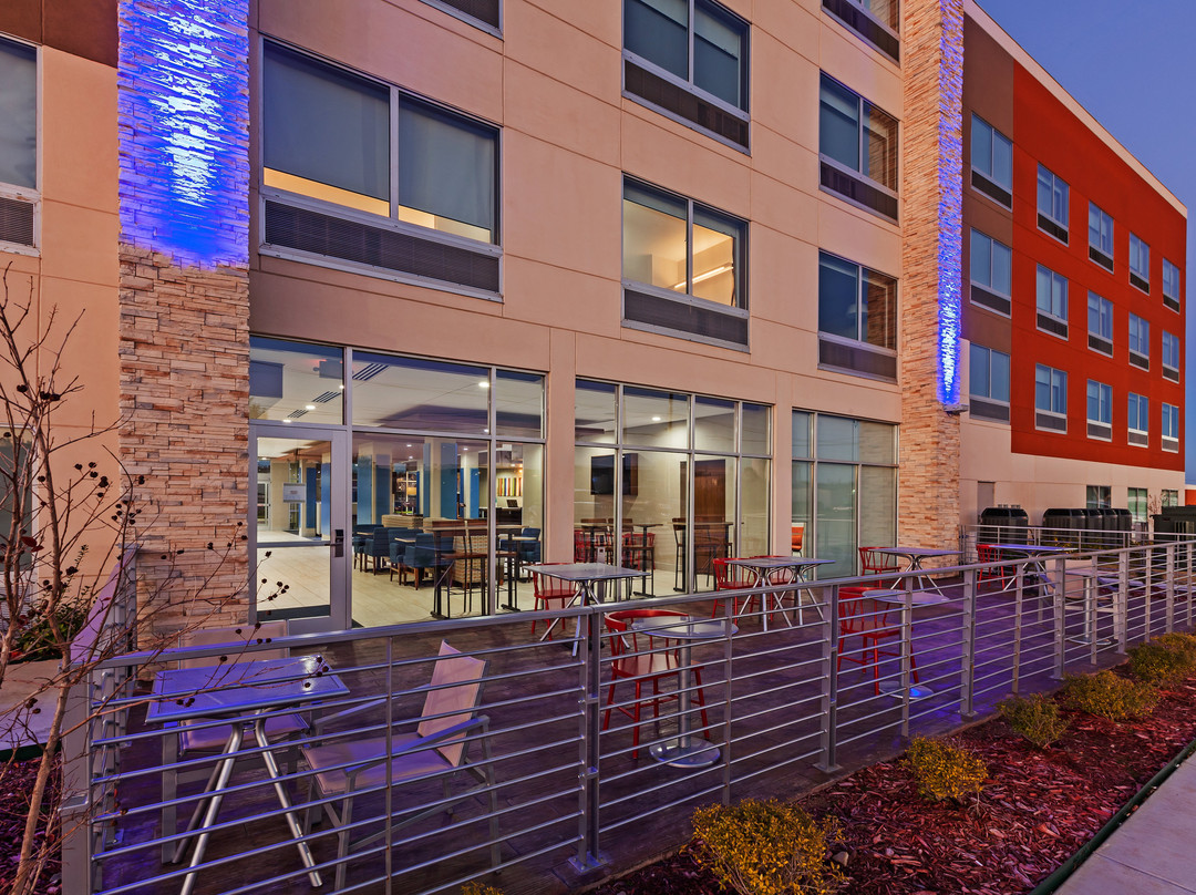 Holiday Inn Express & Suites Tulsa West - Sand Springs By IHG主图