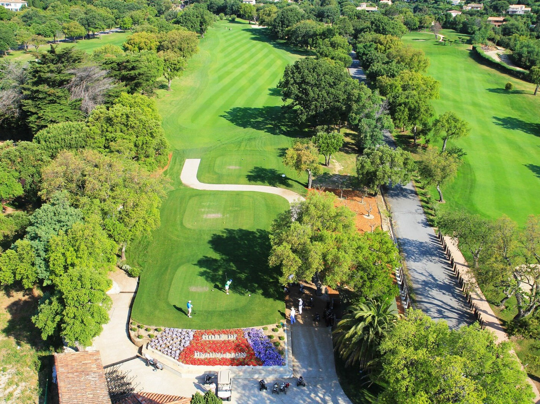 Golf Club de Beauvallon-格里莫必去景点