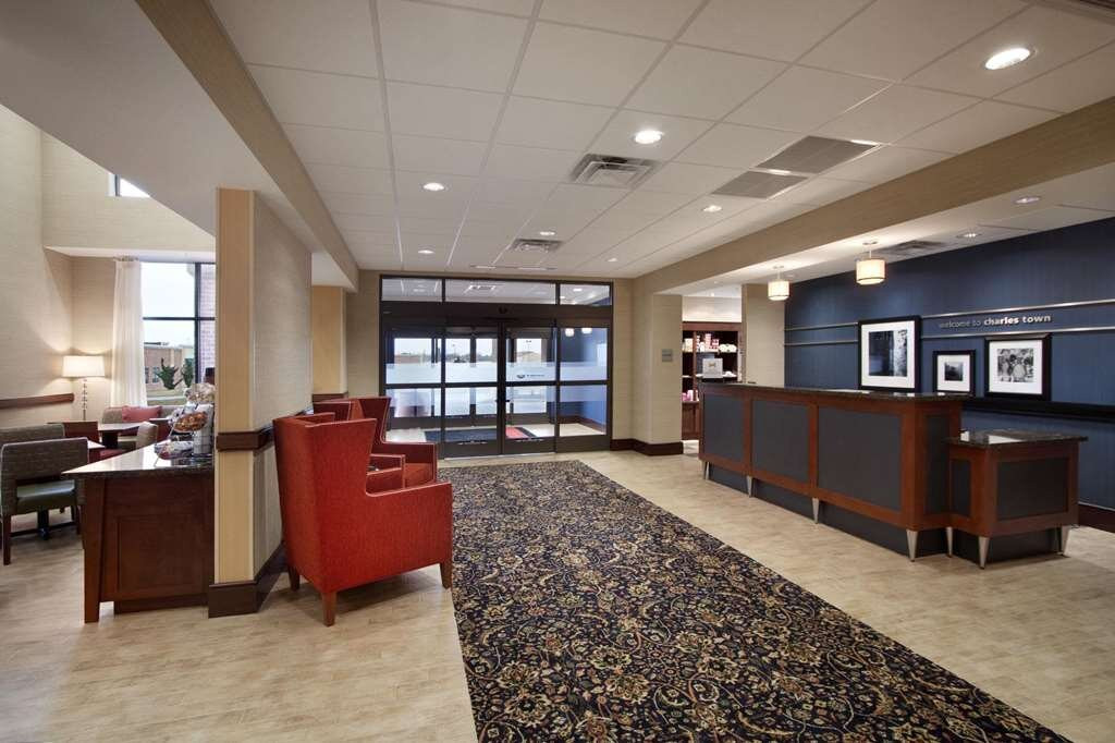 Hampton Inn & Suites Charles Town主图