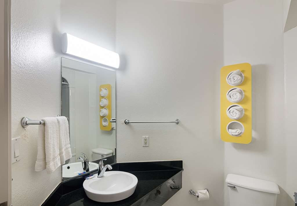 Motel 6 Terrell, TX主图