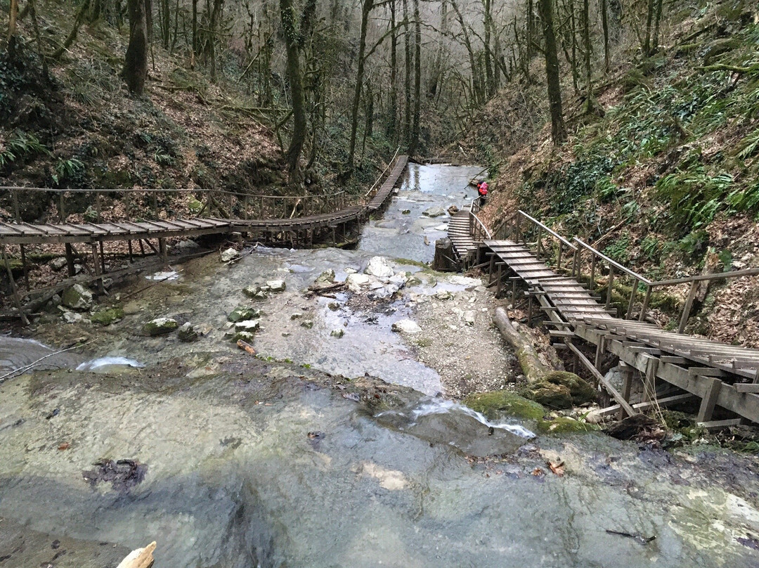 33 Waterfalls景点图片