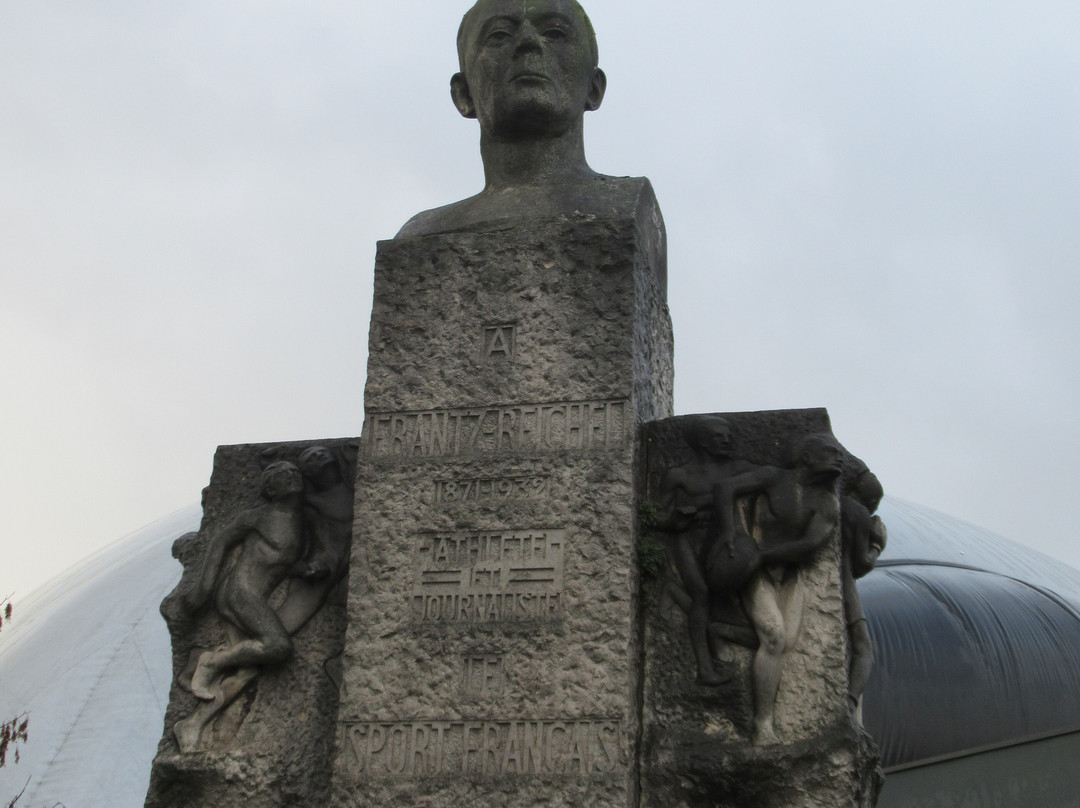 Monument Frantz Reichel景点图片