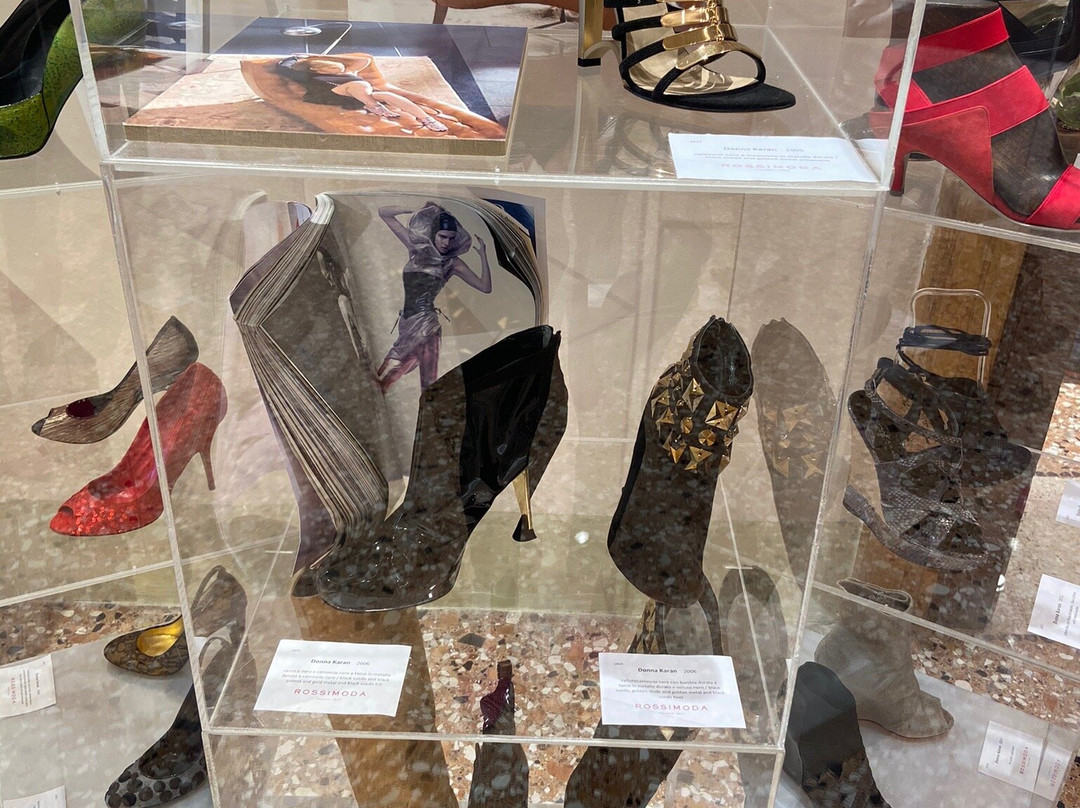 Museo Rossimoda della Calzatura-斯特拉必去景点