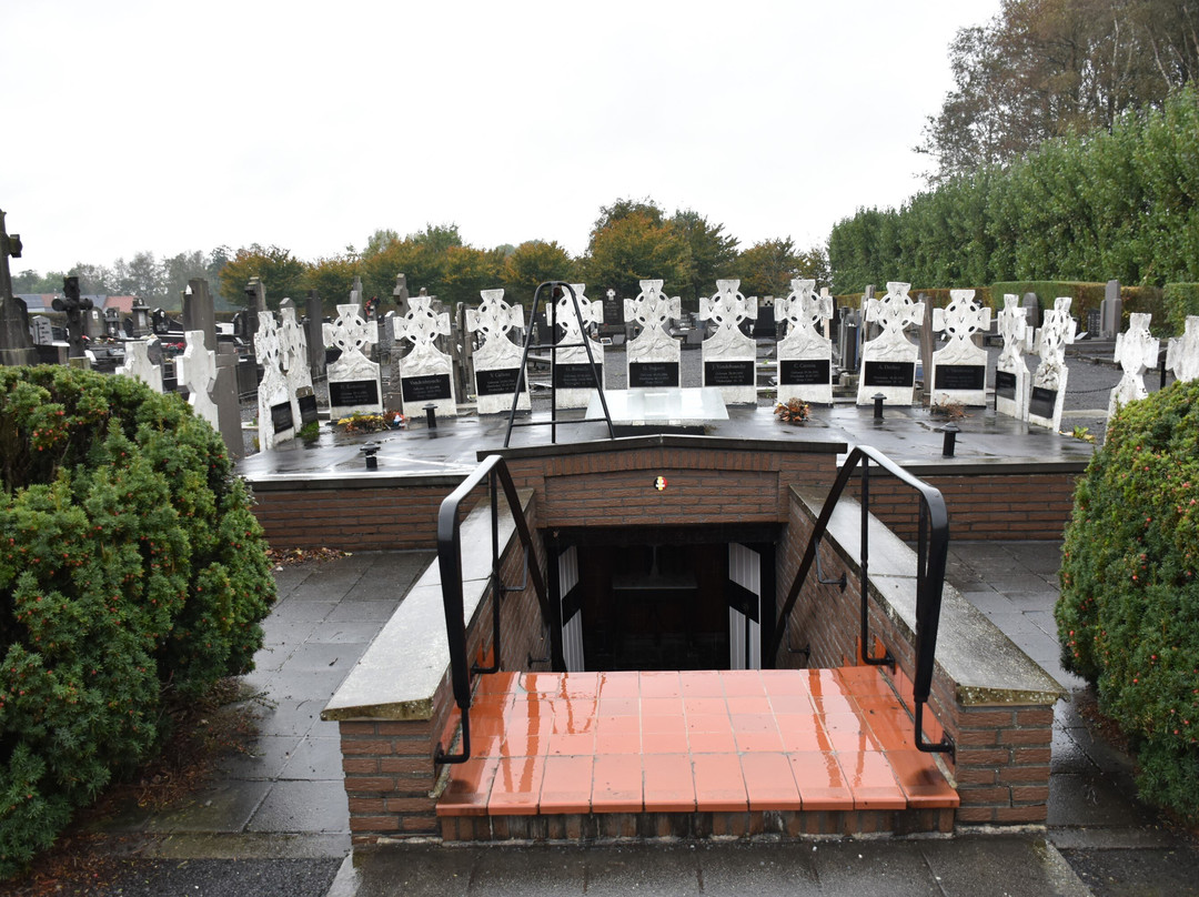 Crypte - Gemeentelijke begraafplaats Zonnebeke景点图片