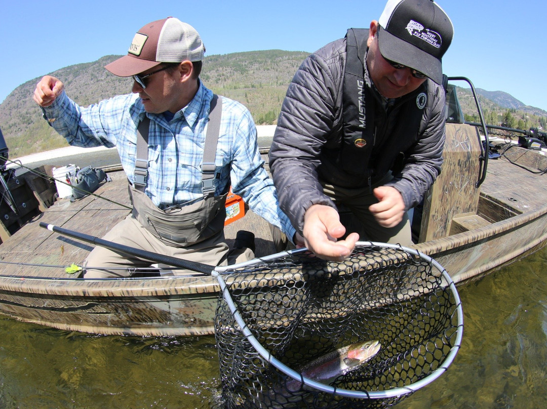 Columbia River Fly Fishing景点图片