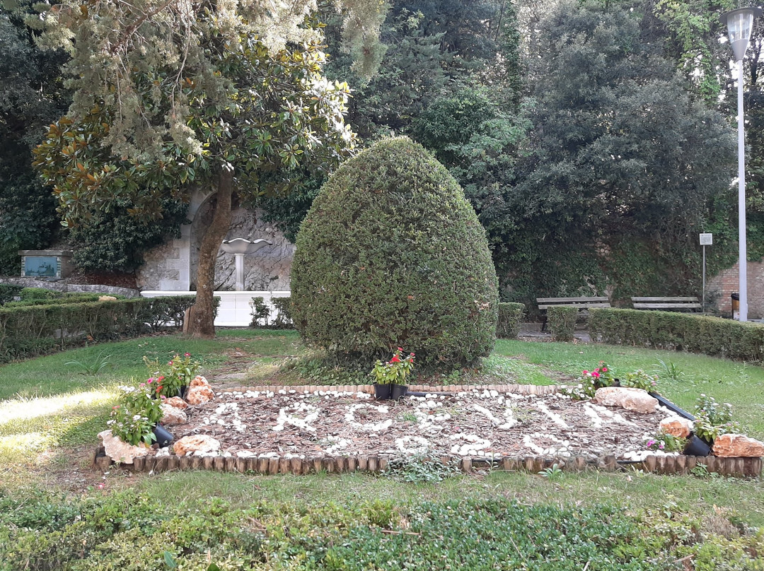 Giardino Giacomo Leopardi-Arcevia必去景点
